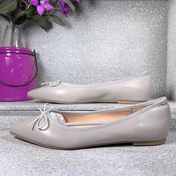 Journee Collection VIKA Vegan Leather Pointed Flats Shoes Size 9 JC - Picture 1 of 8